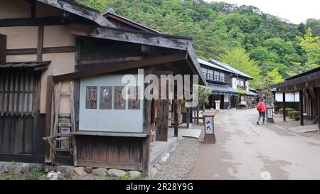 Kinugawa Onsen, Japan Mai 1 2023: Edo Wonderland Nikko Edomura ist einer der berühmten Freizeitparks in Kinugawa Onsen, Japan. Es ist ein historischer Freizeitpark Recrea Stockfoto