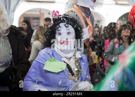 Montanchez, Spanien - 18. Februar 2023: Der Jurramacho-Karneval von Montanchez. Traditionelles ländliches Festmahl von Caceres, Extremadura Stockfoto