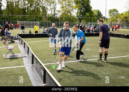 Mechelen, Belgien. 18. Mai 2023. Sportler in Aktion am ersten Tag der Nationalspiele 39. (17-20/05) der Olympischen Sonderspiele Belgien, Donnerstag, den 18. Mai 2023 in Mechelen. Die Nationalen Spiele der Special Olympics finden in Mechelen während des Ascension Weekend statt. 3.600 Sportler mit einer intellektuellen Behinderung zeigen ihre sportliche Seite in 22 olympischen Sportdisziplinen. BELGA FOTO JAMES ARTHUR GEKIERE Kredit: Belga News Agency/Alamy Live News Stockfoto