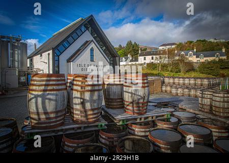 Außenansicht der Isle of Harris Distillery in Tarbert Isle of Harris, Äußere Hebriden, Schottland, Großbritannien Stockfoto