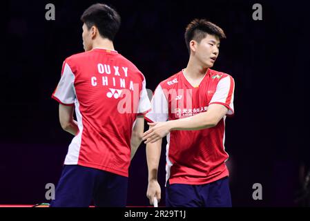 SUZHOU, CHINA – 18. MAI 2023 – Liu Yuchen und Ou Xuanyi aus China treten im TotalEnergies BWF SUDIRMAN CUP Finals 2023 zwischen China und Dänemark an Stockfoto