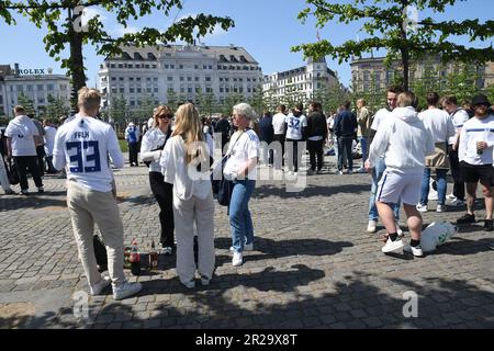 Mai 18,2023/Denamrk zwei lokale Fußballvereine spielen in Parken in Cpenhagen die IFC Copenhagen und das Ootball-Team Aalborg, und Fußballfans können sich mit Bier und Spoort-Fans auf den enjpy-Tag stürzen und Macteh im Parkhaus in Kopenhagen, Dänemark, ansehen. (Foto: Francis Joseph Dean/Dean Pictures) Stockfoto