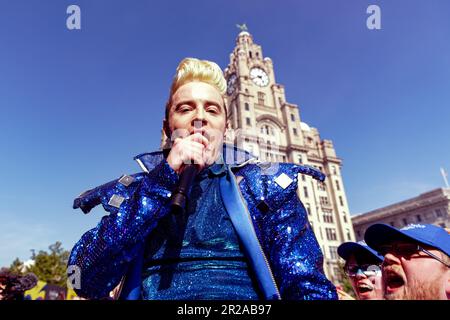 13. Mai 2023, Vereinigtes Königreich: 13. Mai 2023, Liverpool, Merseyside, Vereinigtes Königreich: Liverpool,..Jedward tritt im Eurovision Village in Liverpool vor dem Eurovision Song Contest 2023 auf. Das Eurovision Village am Pier Head â€“, das 9 Tage â€“ geöffnet war, hat 250.000 Besucher empfangen. Zahlen der Liverpool BID Company zeigen, dass das Stadtzentrum weitere 384.036 Besucher â€“ verzeichnete, was einem Anstieg von 13,2 % gegenüber 2022 entspricht. ... (Kreditbild: © Andy von Pip/ZUMA Press Wire) NUR REDAKTIONELLE VERWENDUNG! Nicht für den kommerziellen GEBRAUCH! Stockfoto