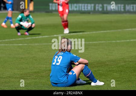 DEN HAAG - Fleur Stoit von PSV nach Abschluss des TOTO-KNVB-Cup-Finales für Frauen zwischen FC Twente und PSV im ADO-Stadion Den Haag am 18. Mai 2023 in Den Haag, Niederlande. ANP GERRIT VAN COLOGNE Stockfoto