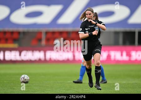 Lüttich, Belgien. 18. Mai 2023. Die Schiedsrichterin Jana Van Laere wurde während des Spiels zwischen Standard Femina de Lüttich und KRC Genk Ladies, dem Finale des belgischen Pokals, am Donnerstag, den 18. Mai 2023 in Lüttich fotografiert. BELGA FOTO DAVID CATRY Kredit: Belga News Agency/Alamy Live News Stockfoto