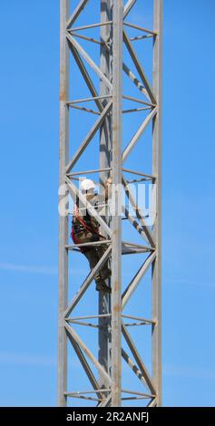 Die Demontage eines Turmkrans Santander Cantabria Spanien Stockfoto