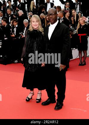 Cannes, Frankreich. 02. Januar 2016. 76. Cannes Film Festival 2023, Abend 3 - Red Carpet "Indiana Jones and the Dial of Destiny" auf dem Foto Bianca Stigter, Steve McQueen Credit: Independent Photo Agency/Alamy Live News Stockfoto