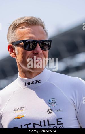 Indianapolis, USA. 18. Mai 2023. INDYCAR-Fahrer, ED CARPENTER (33) aus Indianapolis, Indiana, bereitet sich auf das Training für die Indianapols 500 auf dem Indianapolis Motor Speedway in Indianapolis, USA, vor. (Kreditbild: © Walter G. Arce Sr./ZUMA Press Wire) NUR REDAKTIONELLE VERWENDUNG! Nicht für den kommerziellen GEBRAUCH! Stockfoto