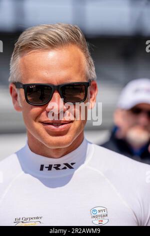 Indianapolis, USA. 18. Mai 2023. INDYCAR-Fahrer, ED CARPENTER (33) aus Indianapolis, Indiana, bereitet sich auf das Training für die Indianapols 500 auf dem Indianapolis Motor Speedway in Indianapolis, USA, vor. (Kreditbild: © Walter G. Arce Sr./ZUMA Press Wire) NUR REDAKTIONELLE VERWENDUNG! Nicht für den kommerziellen GEBRAUCH! Stockfoto