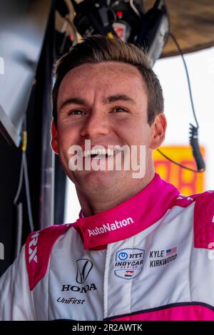 Indianapolis, USA. 18. Mai 2023. INDYCAR-Fahrer KYLE KIRKWOOD (27) aus Jupiter, Florida, bereitet sich auf das Training für die Indianapols 500 auf dem Indianapolis Motor Speedway in Indianapolis, USA, vor. (Kreditbild: © Walter G. Arce Sr./ZUMA Press Wire) NUR REDAKTIONELLE VERWENDUNG! Nicht für den kommerziellen GEBRAUCH! Stockfoto