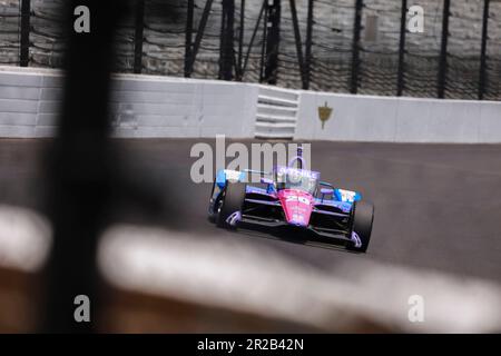 Indianapolis, USA. 18. Mai 2023. INDIANAPOLIS, INDIANA - MAI 18: IndyCar-Fahrer Conor Daly (20) aus den Vereinigten Staaten und Ed Carpenter Racing, trainiert für den 2023 Indy 500 auf dem Indianapolis Motor Speedway am 18. Mai 2023 in Indianapolis, Indiana. Kredit: Jeremy Hogan/Alamy Live News Stockfoto