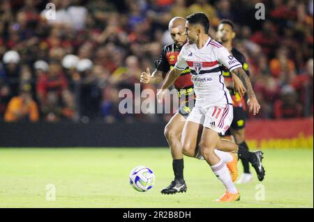 Recife, Brasilien. 17. Mai 2023. Während des Spiels zwischen Sport X São Paulo, gültig für das erste Spiel der Runde 16 des brasilianischen Fußballpokals 2023 für Männer, gespielt im Adelmar da Costa Carvalho Stadium, bekannt als Ilha do Retiro Stadium, in Recife (PE), diesen Mittwoch (17). Kredit: Ricardo Fernandes/Spia Photo/FotoArena/Alamy Live News Stockfoto