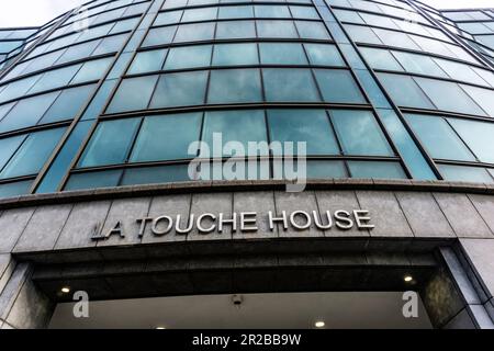 Büroblock La Touche House im International Financial Services Centre (IFSC) in Dublin, Irland. Stockfoto