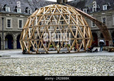 Erigh, der Urban Eco Pavillon, entworfen von Reddy Architects and Urbanism, im Royal Hospital Kilmainham, Dublin. Eine nachhaltige Holzkonstruktion Stockfoto