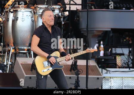 Ferrara, Italien. 18. Mai 2023. Die amerikanische Rocklegende Bruce Springsteen und die E-Street Band treten in Ferrara während seines ersten italienischen Konzerts der „New European Tour“ auf – Ferrara, Italien, 18. Mai 2023 – Foto: Michele Nucci Credit: Live Media Publishing Group/Alamy Live News Stockfoto