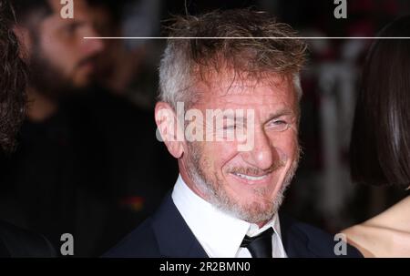 Cannes, Frankreich. 18. Mai 2023. CANNES, FRANKREICH - MAI 18: Sean Penn besucht den roten Teppich „Black Flies“ während des 76. Jährlichen Filmfestivals in Cannes am 18. Mai 2023 im Palais des Festivals in Cannes, Frankreich. Foto: DGP/imageSPACE/Sipa USA Kredit: SIPA USA/Alamy Live News Stockfoto