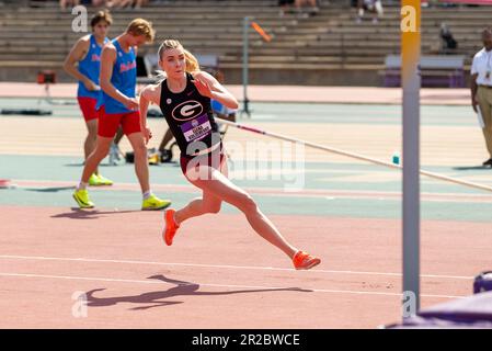 Georgia High Jumper Elena Kulichenko nähert sich der Bar während der 2023 Southeastern Conference Track and Field Championships, Samstag, 13. Mai 2023, Stockfoto