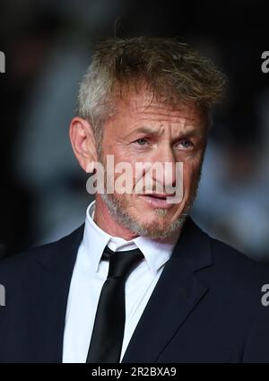 Cannes, Frankreich. 18. Mai 2023. Der amerikanische Schauspieler Sean Penn nimmt am Donnerstag, den 18. Mai 2023, am 76. Filmfestival in Cannes im Palais des Festivals in Cannes, Frankreich, an der Premiere der Black Flies Teil. Foto: Rune Hellestad/ Kredit: UPI/Alamy Live News Stockfoto