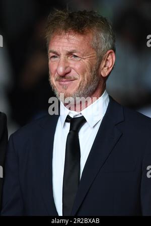 Cannes, Frankreich. 18. Mai 2023. Der amerikanische Schauspieler Sean Penn nimmt am Donnerstag, den 18. Mai 2023, am 76. Filmfestival in Cannes im Palais des Festivals in Cannes, Frankreich, an der Premiere der Black Flies Teil. Foto: Rune Hellestad/ Kredit: UPI/Alamy Live News Stockfoto