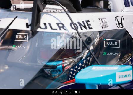 Indianapolis, Usa. 18. Mai 2023. IndyCar-Fahrer Marco Andretti (98) trainiert für den 2023 Indy 500 auf dem Indianapolis Motor Speedway in Indianapolis. Kredit: SOPA Images Limited/Alamy Live News Stockfoto