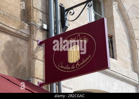 Bordeaux , Aquitaine Frankreich - 02 27 2023 : la toque cuivree Logo Marke und Textschild Wandladen Eingang Caneles french Gebäck gironde Kette Company m Stockfoto