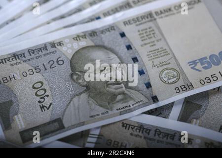 16. Mai 2023, Pune, Indien, indische Währung 500 Rupien-Banknoten, geschäftlicher Hintergrund indisches Wirtschaftsfinanzkonzept. Stockfoto