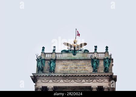 Osterreich, Wien, Grüne Kuppel des Hofburger Schlosses. Mai 2023 Stockfoto