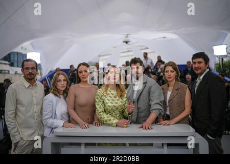 Nancy Grant und Regisseurin Monia Choeties nehmen am 19. Mai 2023 in ...