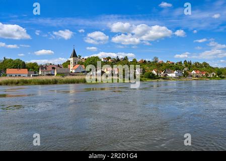 Lebus, Deutschland. 18. Mai 2023. Die Stadt Lebus an der deutsch-polnischen Grenze der oder in Ostbrandenburg. Kredit: Patrick Pleul/dpa/Alamy Live News Stockfoto