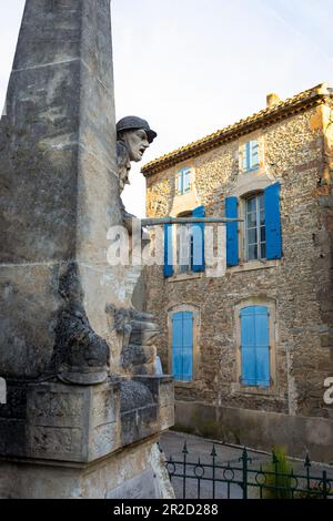 Gedenkstätte für den Ersten Weltkrieg in Homps, Frankreich Stockfoto