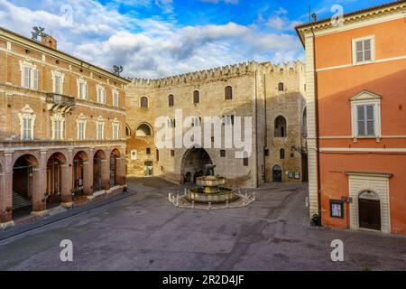 Fabriano, eine italienische Stadt der Renaissance Stockfoto