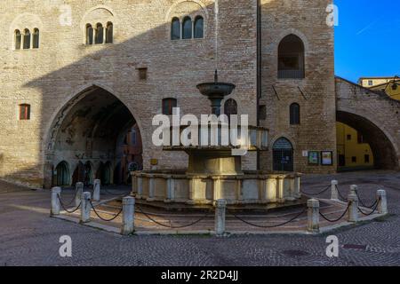 Fabriano, eine italienische Stadt der Renaissance Stockfoto