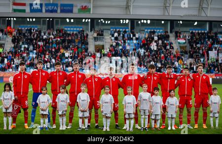 Budapest, Ungarn, 17. Mai 2023. Das Team von Wales tritt beim UEFA-17 Europameisterschaftsspiel 2023 zwischen Ungarn und Wales im Hidegkuti Nandor-Stadion in Budapest, Ungarn, auf. 17. Mai 2023. Kredit: Nikola Krstic/Alamy Stockfoto