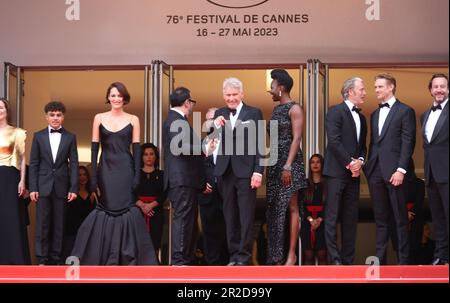 Phoebe Waller-Bridge, Director James Mangold, Harrison Ford, Shaunette Renée Wilson, Mads Mikkelsen, Boyd Holbrook und Produzent Simon Emanuel besuchen den roten Teppich „Indiana Jones and the Dial of Destiny“ während des 76. Jährlichen Filmfestivals in Cannes am 18. Mai 2023 im Palais des Festivals in Cannes, Frankreich. Foto: DGP/imageSPACE/MediaPunch Stockfoto