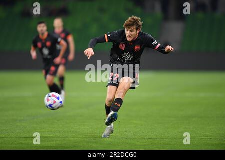 Melbourne, Australien. 19. Mai 2023, Isuzu UTE A-League Finals Series, Melbourne City gegen Sydney FC. Im Bild: Der Mittelfeldspieler Max Burgess des FC Sydney schießt im AAMI Park in Melbourne auf das Stadttor zu. Kredit: Karl Phillipson/Alamy Live News Stockfoto