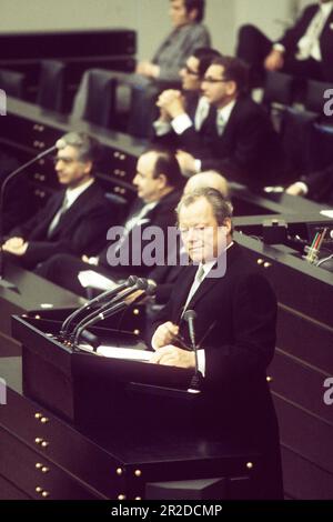 ARCHIVFOTO: Die SPD wird am 23. Mai 2023 160, SPD-Vorsitzender Kanzler Willy BRANDT, Politiker, spricht im Deutschen Bundestag, Rednerin, Geste, Gestikulation, undatiertes Foto 1972, ?Sven Simon#Prinzess-Luise-Straße 41# 45479 Mülheim/R uhr #Tel. 0208/9413250#Fax. 0208/9413260# Postgiro Essen No. 244 293 433 (BLZ 360 100 43)# www.SvenSimon.net. Stockfoto