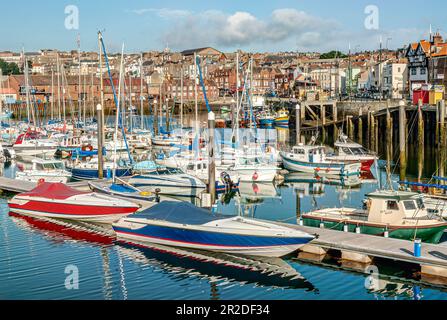 Die Fischereigewohnheit von Scarborough an der Nordseeküste von North Yorkshire, England Stockfoto