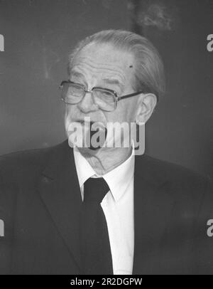 ARCHIVFOTO: SPD wird am 23. Mai 2023 160, POLITIK: Herbert WEHNER, Deutschland, SPD, Porträt, Pfeife rauchen?SVEN SIMON#Huyssenallee 40-42 #45128 Essen#Tel.0201/234556 Fax:0201/234539 Kto .1428150 Commerzbank Essen BLZ 36040039. Stockfoto