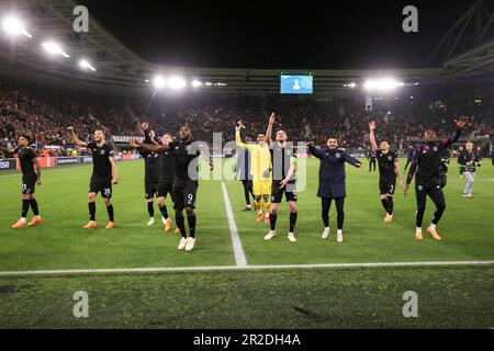 Amsterdam, Niederlande. 18. Mai 2023. West Ham United feiert nach dem Halbfinale der UEFA Conference League zwischen AZ Alkmaar und West Ham United im AFAS-Stadion am 18. 2023. Mai in Amsterdam, Niederlande. (Foto: Daniel Chesterton/phcimages.com) Kredit: PHC Images/Alamy Live News Stockfoto