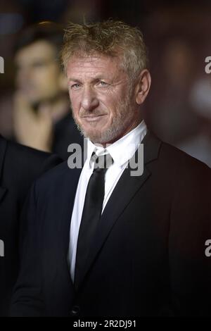 Cannes, Frankreich. 18. Mai 2023. CANNES, FRANKREICH - MAI 18: Sean Penn besucht den roten Teppich „Black Flies“ während des 76. Jährlichen Filmfestivals in Cannes am 18. Mai 2023 im Palais des Festivals in Cannes, Frankreich. Kredit: dpa/Alamy Live News Stockfoto