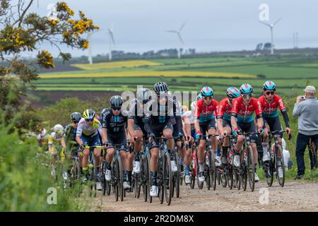 Die Teams DSM und Lotto Dstny führen die Leoton in Tro Bro Leon auf Ribin 3 Stockfoto