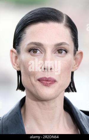 Cannes, Frankreich. 19. Mai 2023. Raquel Nave fotografiert während der Fotokonferenz für Black Flies im Rahmen des Internationalen Filmfestivals 76. in Cannes im Palais des Festivals in Cannes, Frankreich Bild von Julie Edwards/Alamy Live News Stockfoto