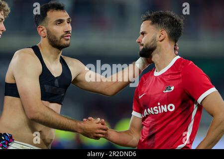 18-05-2023: Sport: AZ V Westham ALKMAAR, NIEDERLANDE - MAI 18: Vangelis Pavlidis (AZ Alkmaar) und Pantelis Hatzidiakos (AZ Alkmaar) während des Spiels Stockfoto