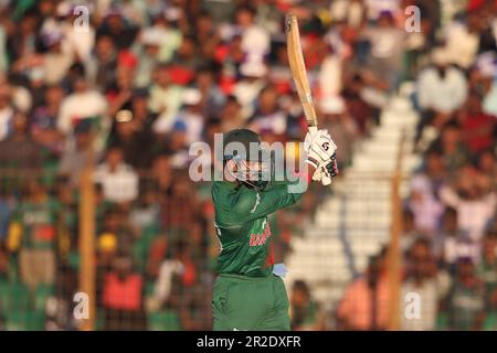 Bangladescher Wächter der Liton das Fledermäuse während des Bangladesch-Indien-Spiels Third One Day International (ODI) in Zahur Ahmed Chowdhury Stockfoto