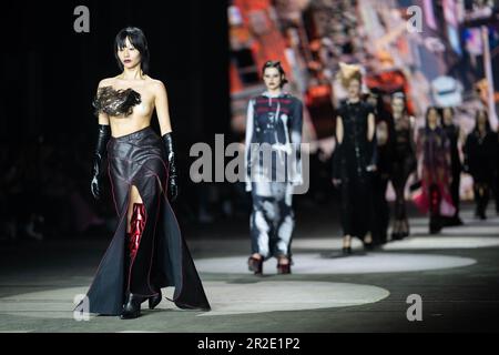 Sydney, Australien. 17. Mai 2023. Die Modelle laufen während DER TRAUMA-Show während der Afterpay Australian Fashion Week 2023 bei Carriageworks am 17. MAI 2023 in Sydney, Australien. Kredit: IOIO IMAGES/Alamy Live News Stockfoto