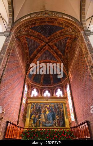 Siena, Italien - 7. April 2022: Innenansicht der Kathedrale von Siena in Siena, die der Himmelfahrt der Maria gewidmet ist. Stockfoto