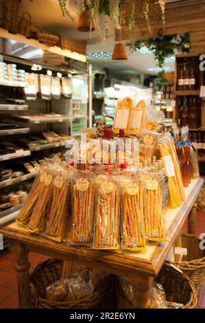 Bailey und Sage, ein unabhängiges Delikatessengeschäft in Parsons Green, einer Gegend in London. Stockfoto