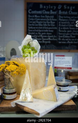 Bailey und Sage, ein unabhängiges Delikatessengeschäft in Parsons Green, einer Gegend in London. Stockfoto