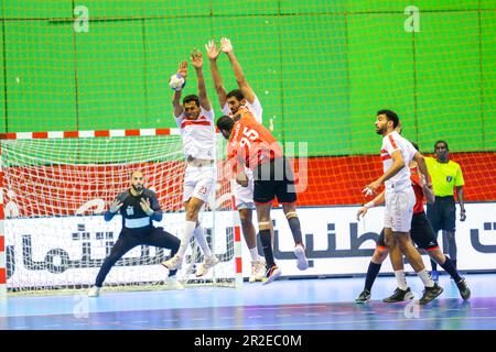 Das 2023. Spiel der afrikanischen Handball-Konföderation für Männer zwischen Zamalek und dem Sporting Club in Kairo, Ägypten. Kredit: Mehrheit World CIC/Alamy Live News Stockfoto