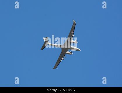 Baykar Bayraktar AKINCI, beladen mit Roketsan, Mam-l und Mam-C Munition, ist ein unbemanntes Kampfflugfahrzeug in großer Höhe (High-Altitude Long-Endurance, HALE) Stockfoto